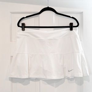 NIKE Dri Fit White Tennis Skirt with Logo